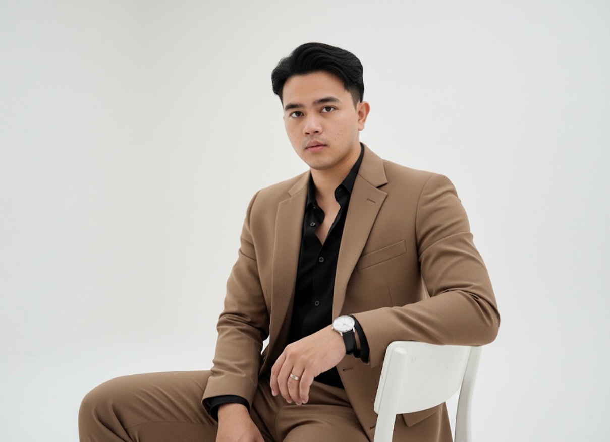 Peter San, Founder of MidOwl
